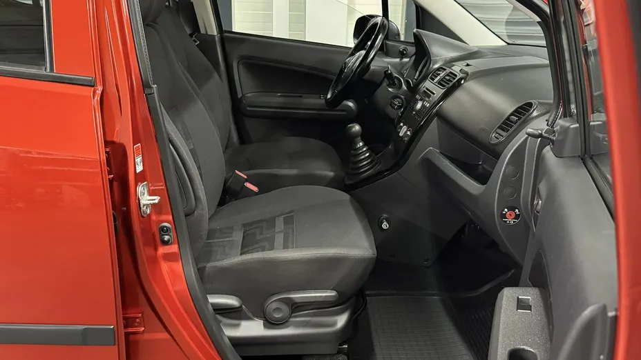 SUZUKI Splash -