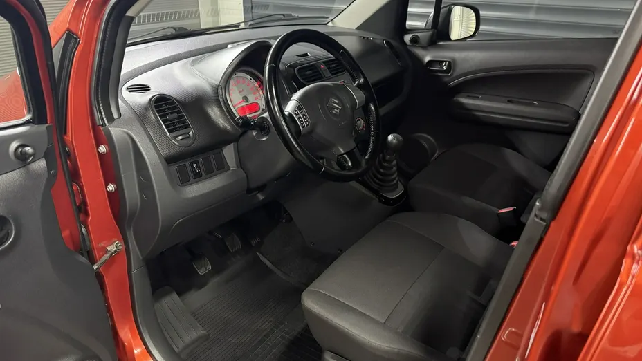 SUZUKI Splash -