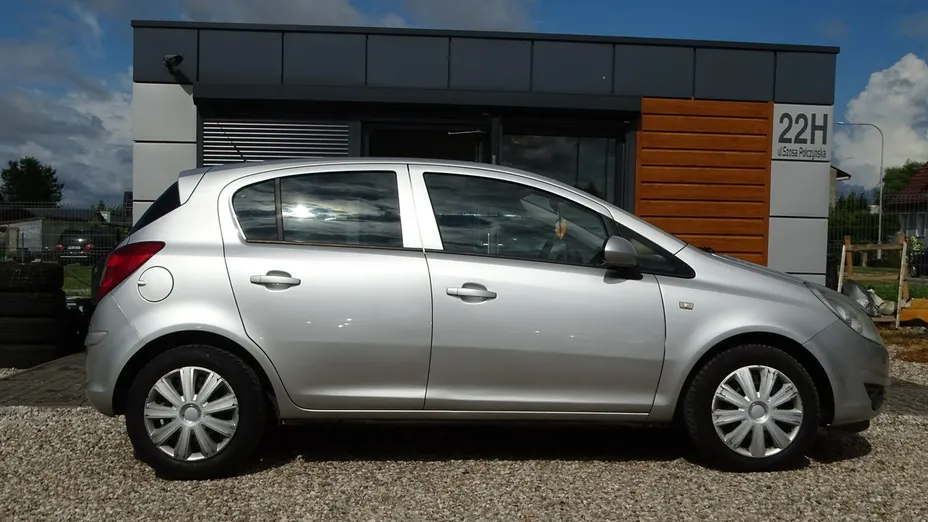 OPEL Corsa -