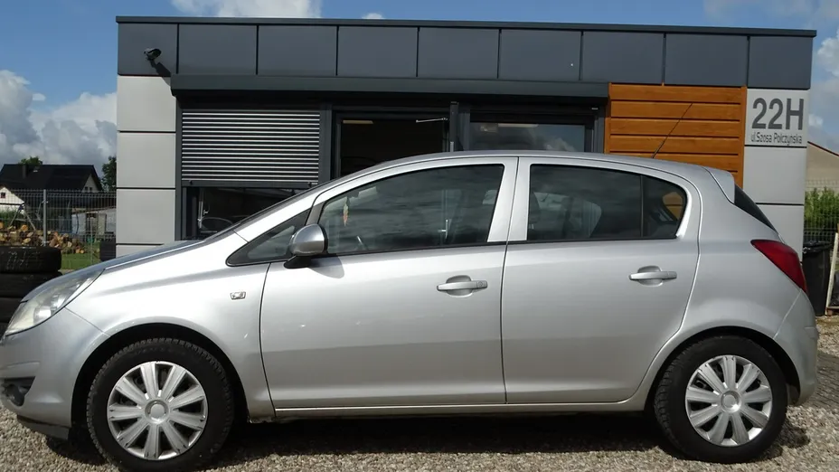 OPEL Corsa -