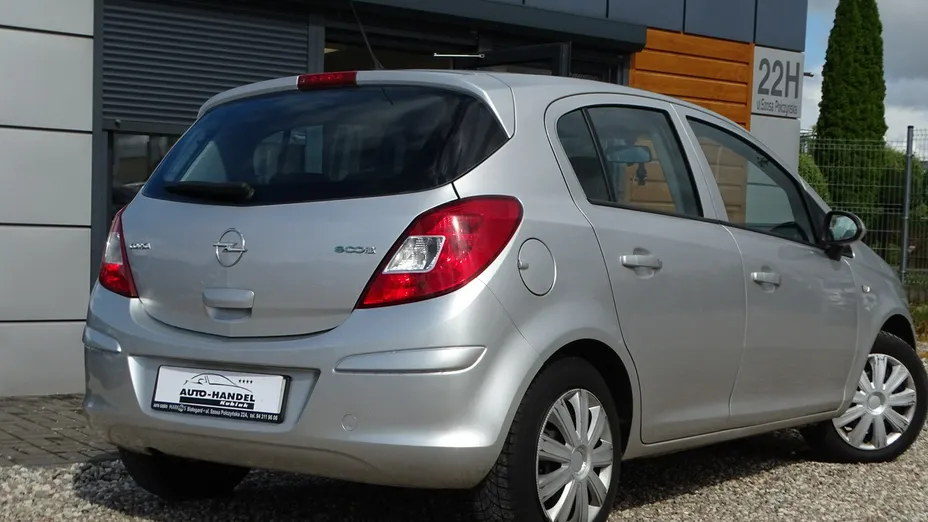 OPEL Corsa -