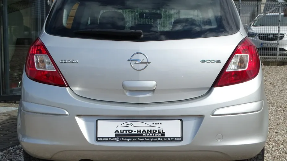 OPEL Corsa -
