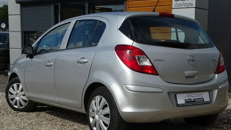 OPEL Corsa -