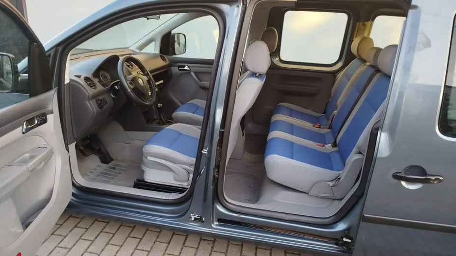 VOLKSWAGEN Caddy -