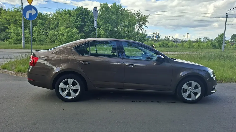 SKODA Octavia -