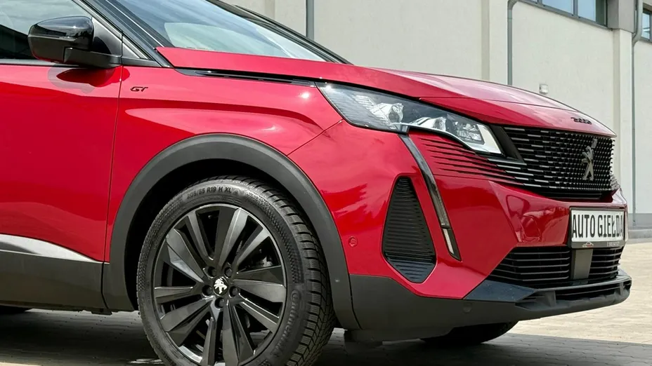 PEUGEOT 3008 -
