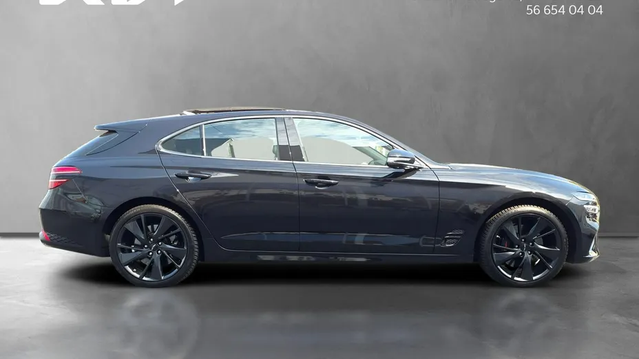 Genesis G70 -