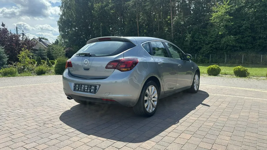 OPEL Astra -