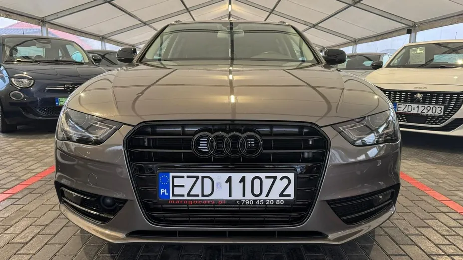 AUDI A4 -