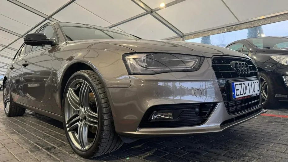 AUDI A4 -