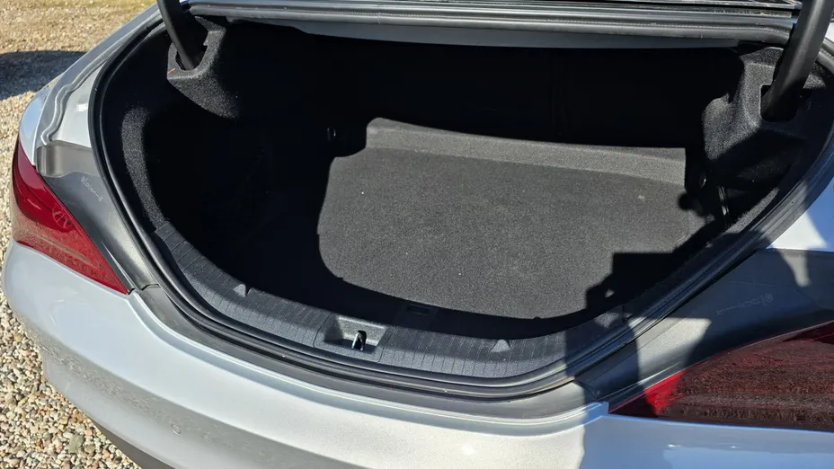 MERCEDES-BENZ CLA -