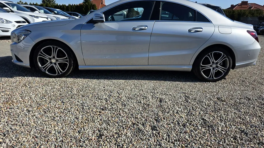 MERCEDES-BENZ CLA -