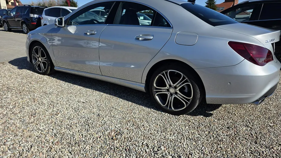 MERCEDES-BENZ CLA -