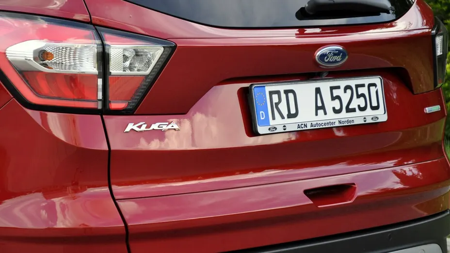 FORD Kuga -