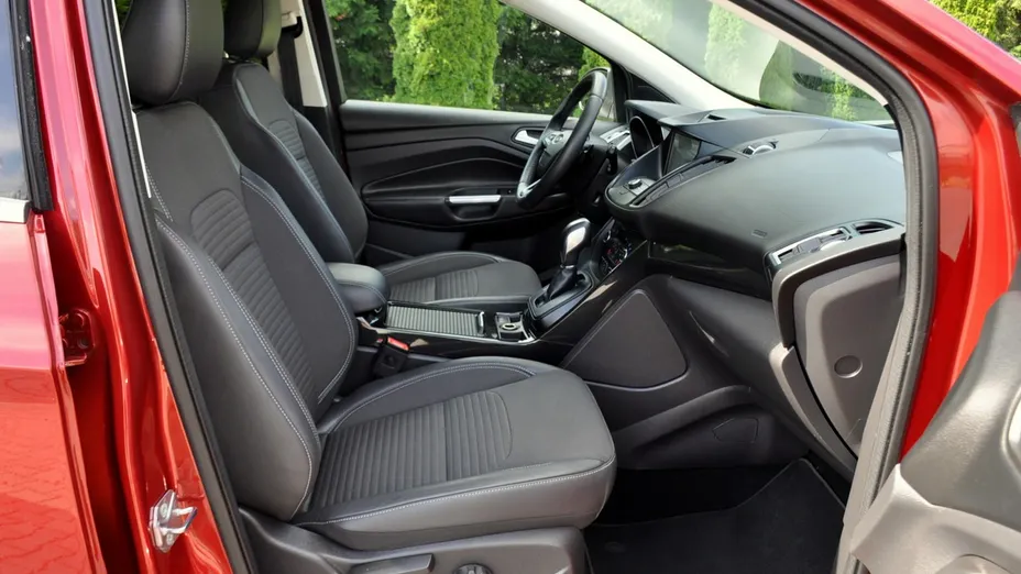 FORD Kuga -