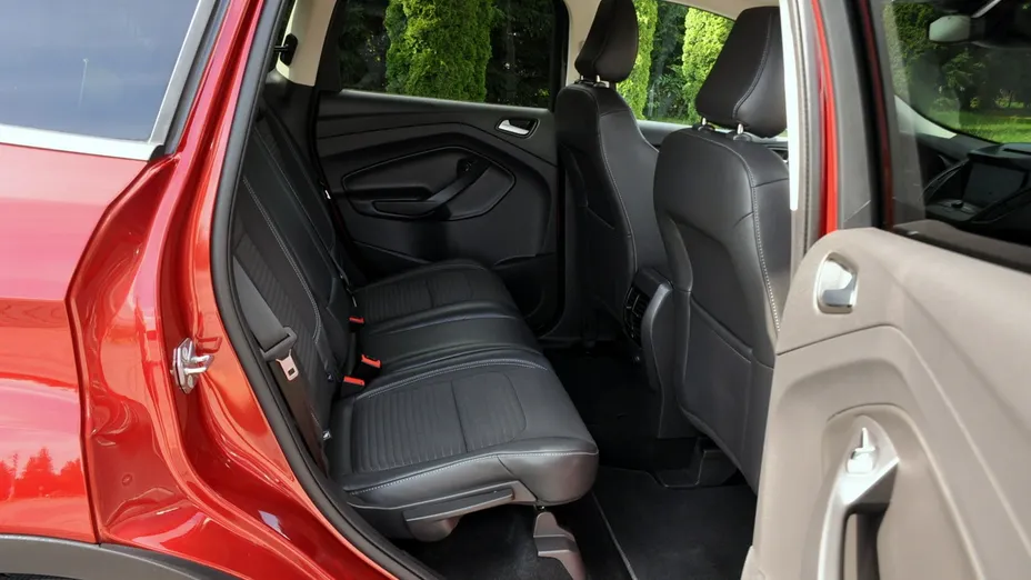 FORD Kuga -