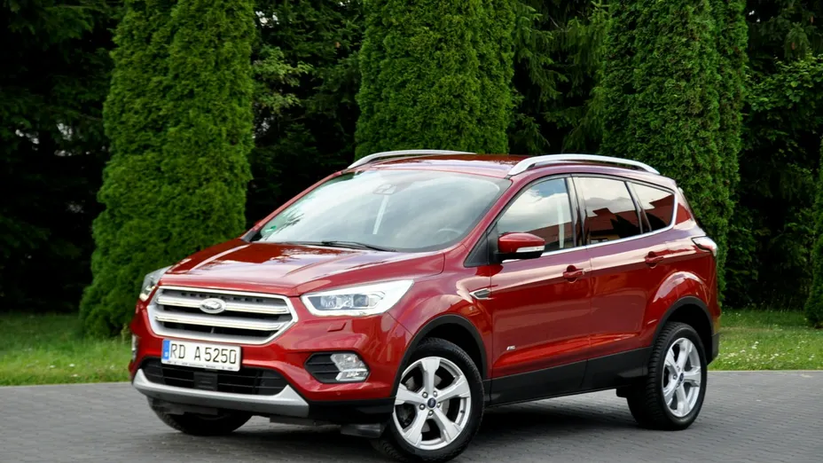 FORD Kuga -