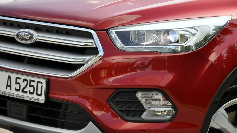 FORD Kuga -
