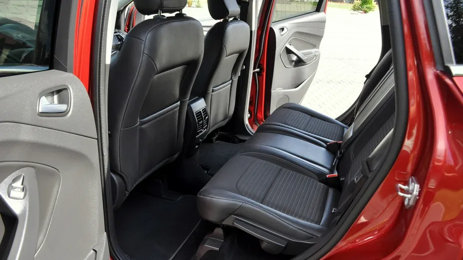 FORD Kuga -