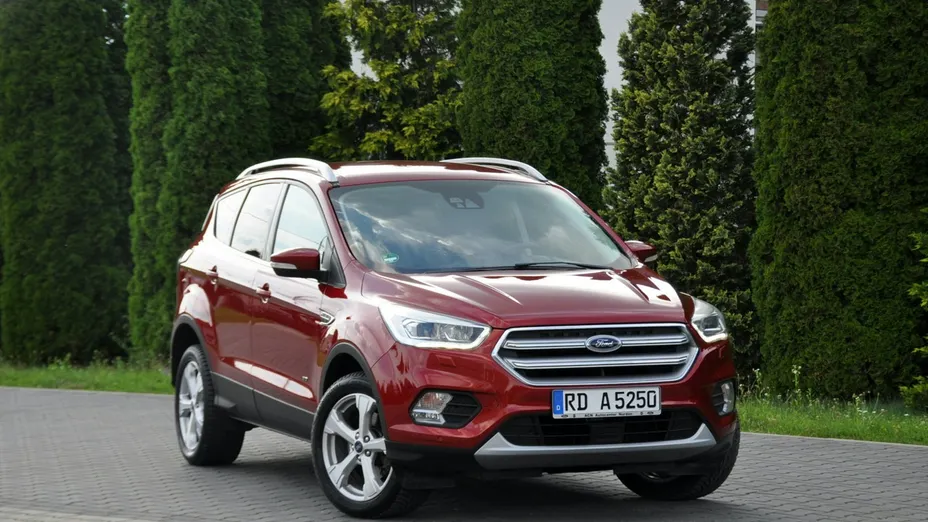 FORD Kuga -