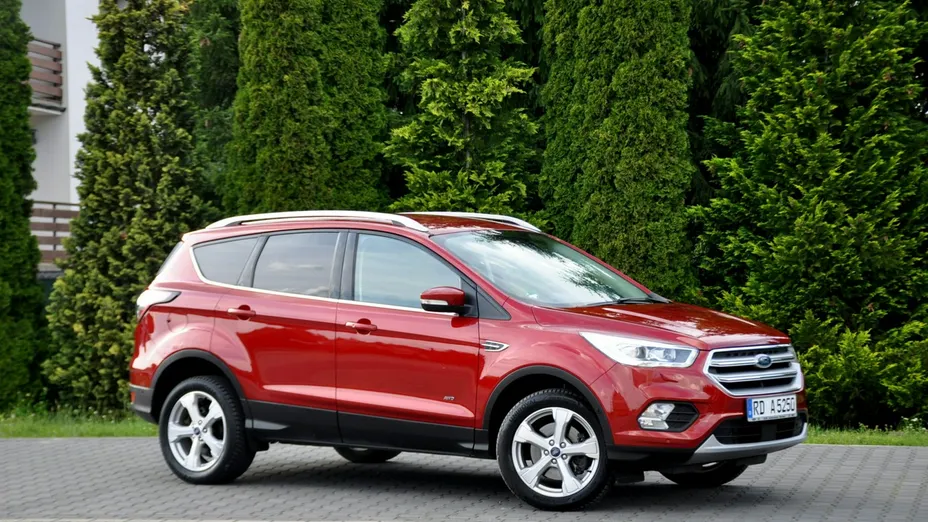 FORD Kuga -