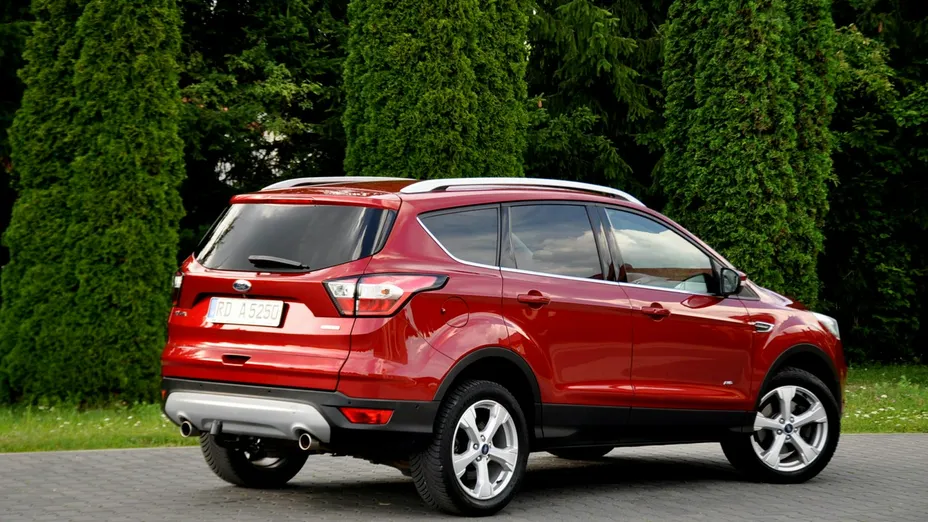 FORD Kuga -