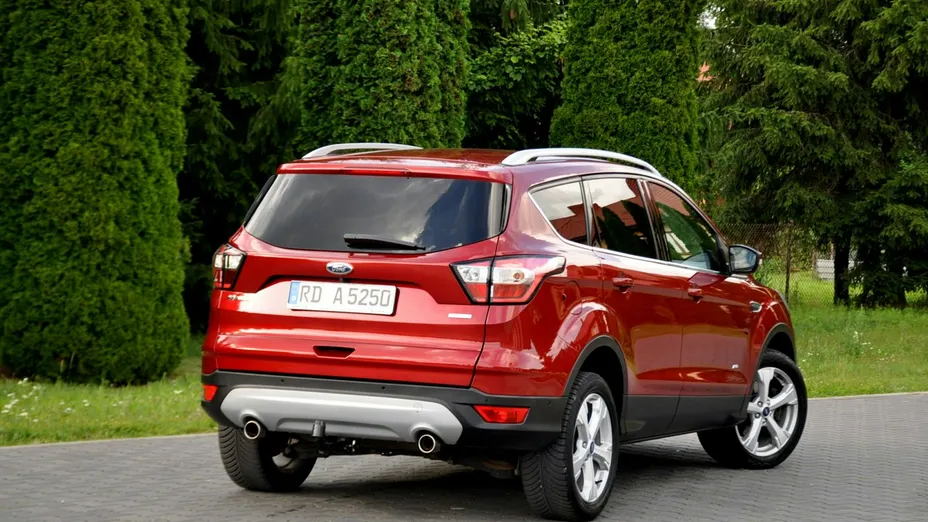 FORD Kuga -
