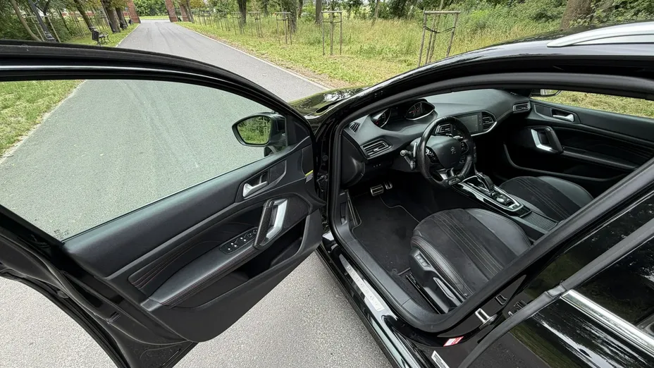 PEUGEOT 308 -