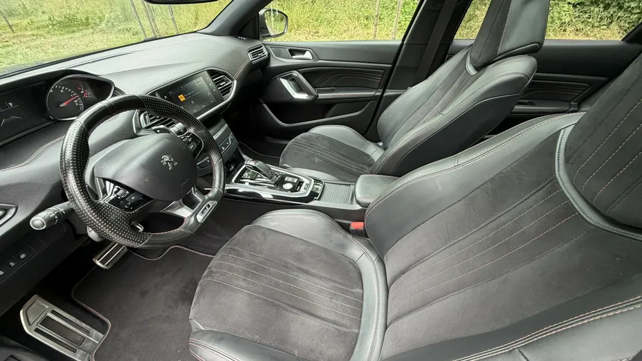 PEUGEOT 308 -