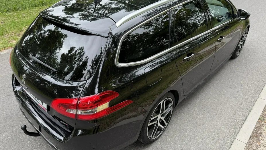 PEUGEOT 308 -