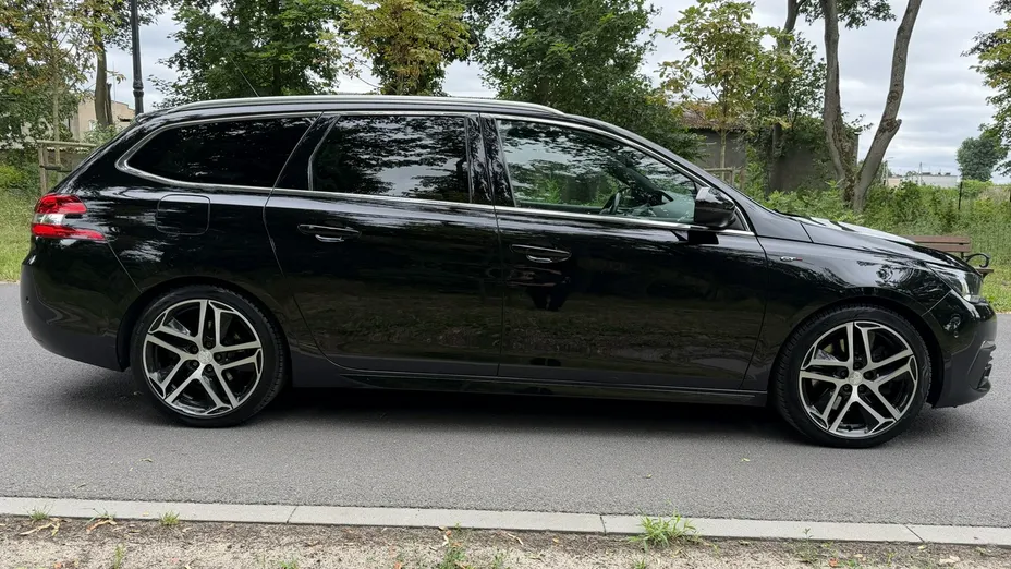 PEUGEOT 308 -