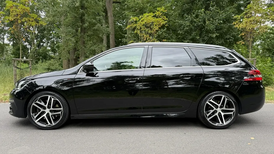 PEUGEOT 308 -