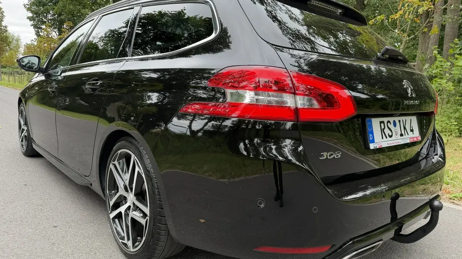 PEUGEOT 308 -