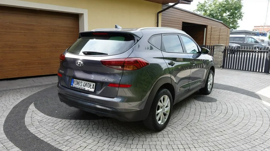 HYUNDAI Tucson -