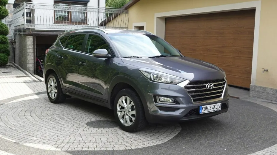 HYUNDAI Tucson -