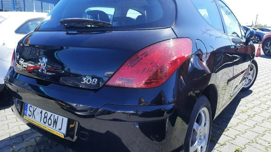 PEUGEOT 308 -
