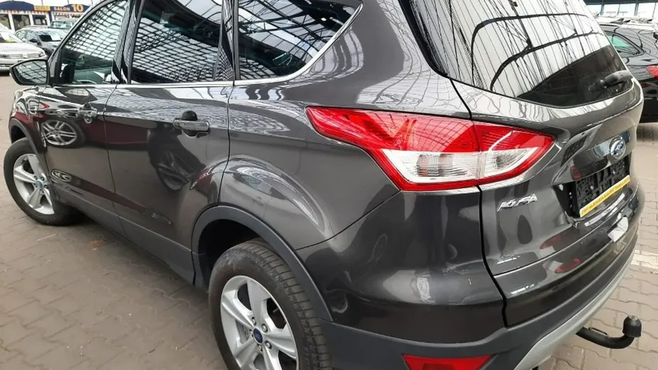 FORD Kuga -