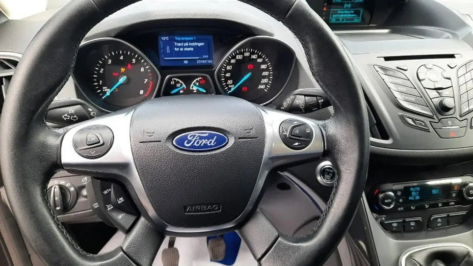 FORD Kuga -