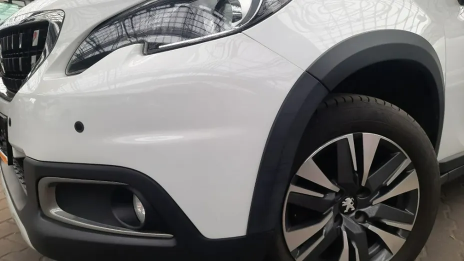 PEUGEOT 2008 -