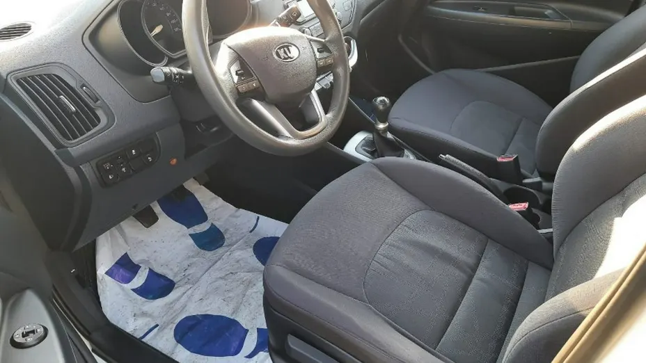 KIA Rio -