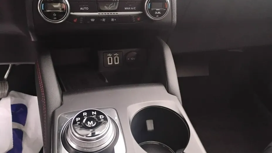FORD Kuga -