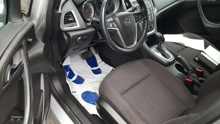 OPEL Astra -
