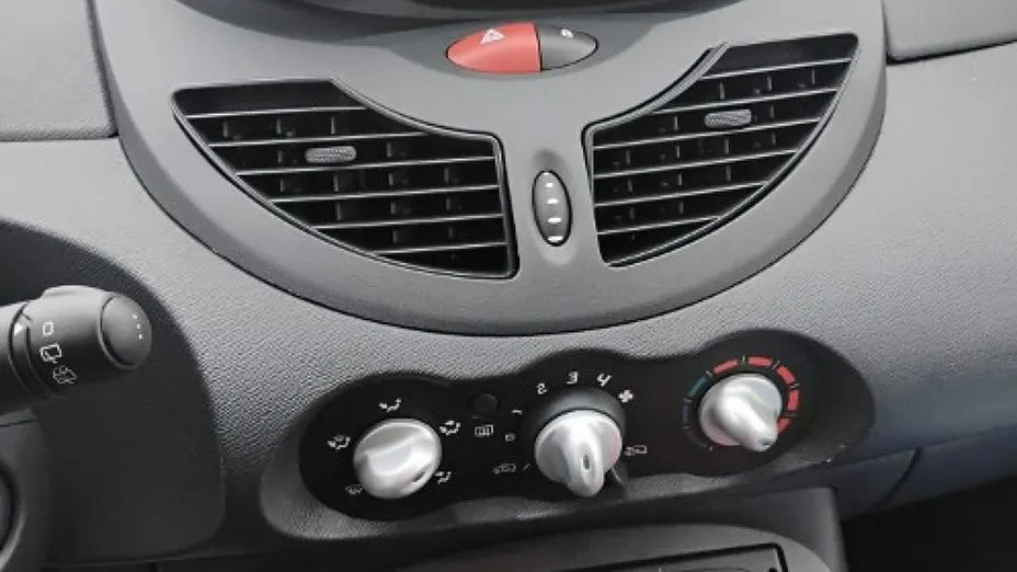 RENAULT Twingo -