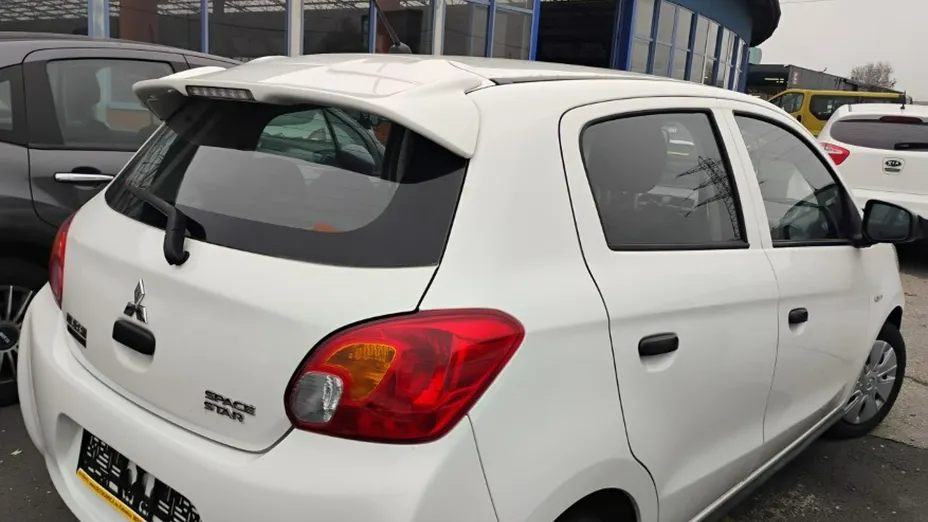 MITSUBISHI Space Star -