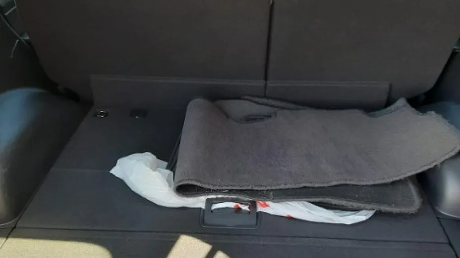 KIA Carens -