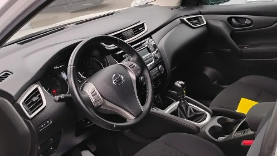NISSAN Qashqai -