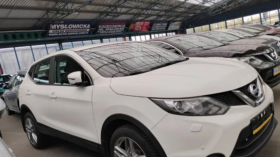 NISSAN Qashqai -