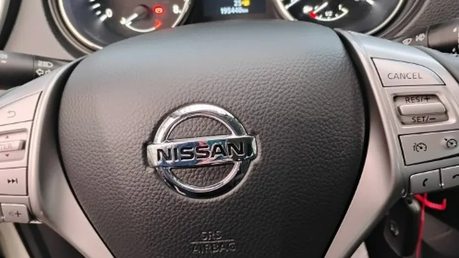 NISSAN Qashqai -
