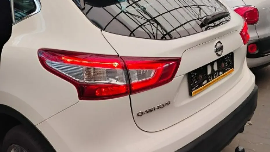 NISSAN Qashqai -