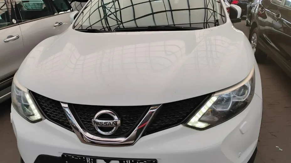 NISSAN Qashqai -